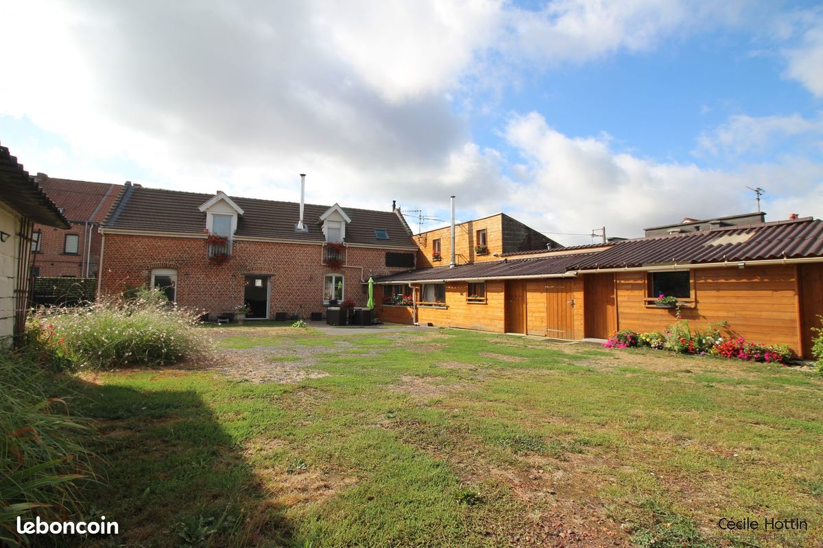 Maison 6 pièces 134 m² · à Wahagnies · 134 m² · 287 000 €