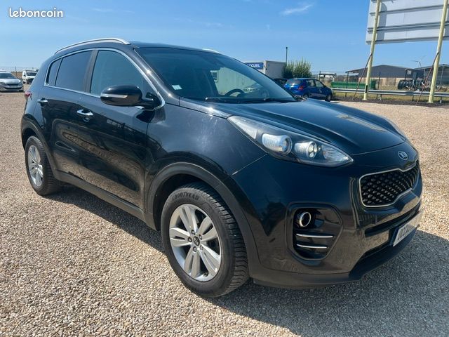 KIA Sportage III 1.7 CRDI 115 ACTIVE 2WD Année 2016, Kilométrage 172 000 km, Boîte de vitesse Manuelle : Bv6, Énergie : Diesel, Bon état général, Révisé, Prêt à partir au prix de 9 990 Beau SUV (image 2)