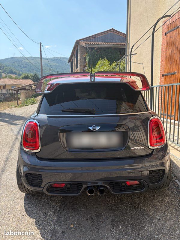 MINI John Cooper Works F56 2.0 231 ch – 2016 (image 2)
