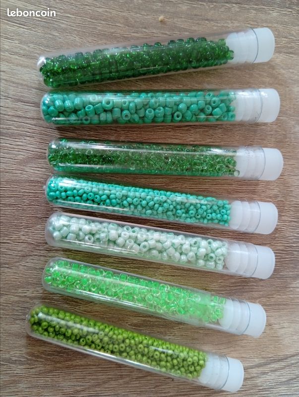 Perles en tube de verre - France