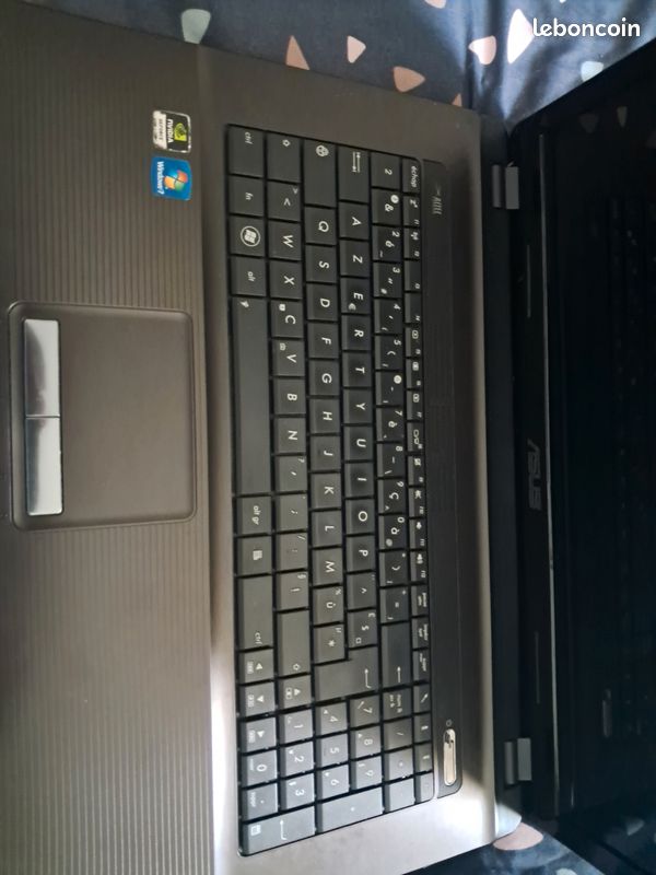 PC Portable ASUS X73SD 17.3 Pouces – Core I7, 8Go RAM, SSD 73Go, W11, Batterie Neuve