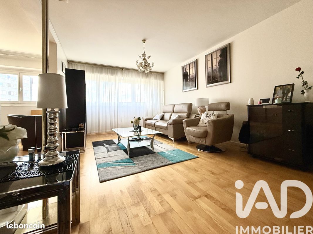 Appartement 4 pièces 89 m² · à Courbevoie · 89 m² · 415 000 €