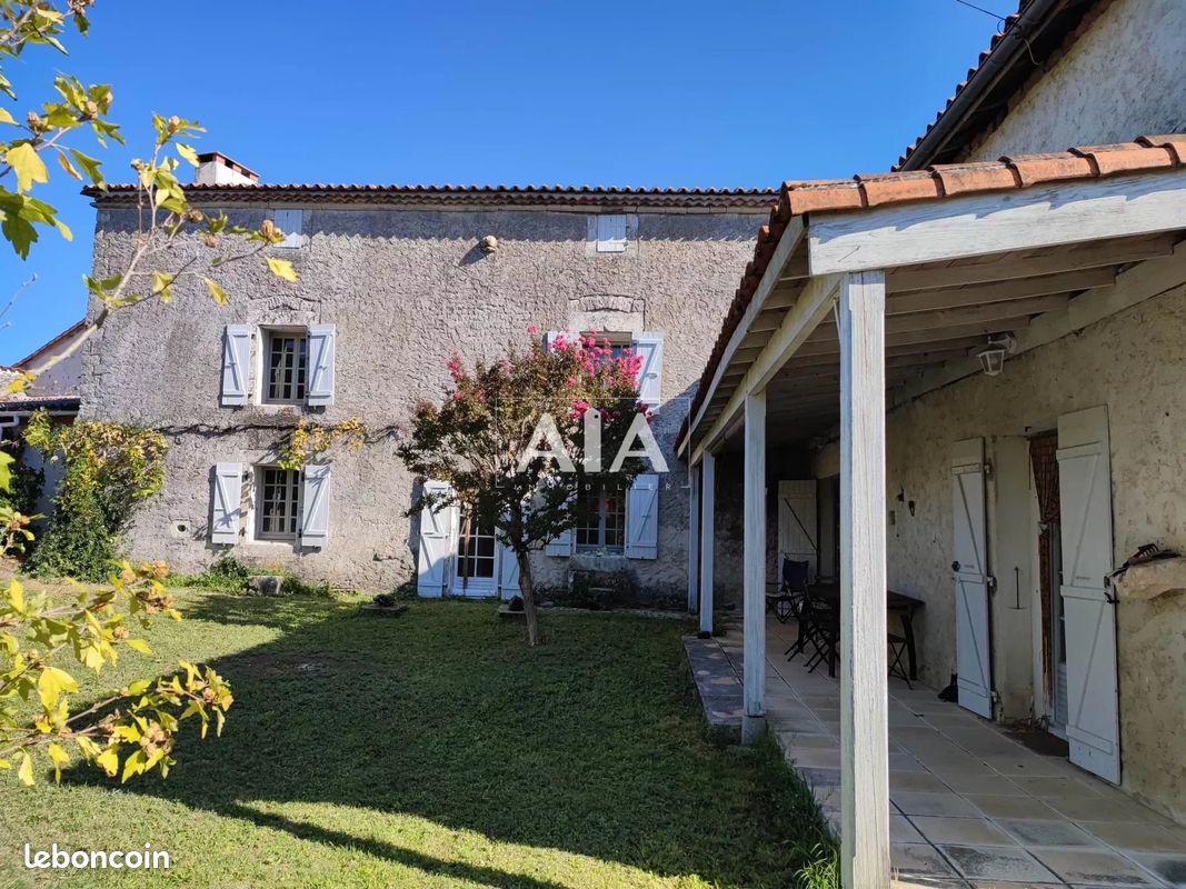 Maison de village 7 pièces 177 m² - Fontenille 16230 (image principale 17)