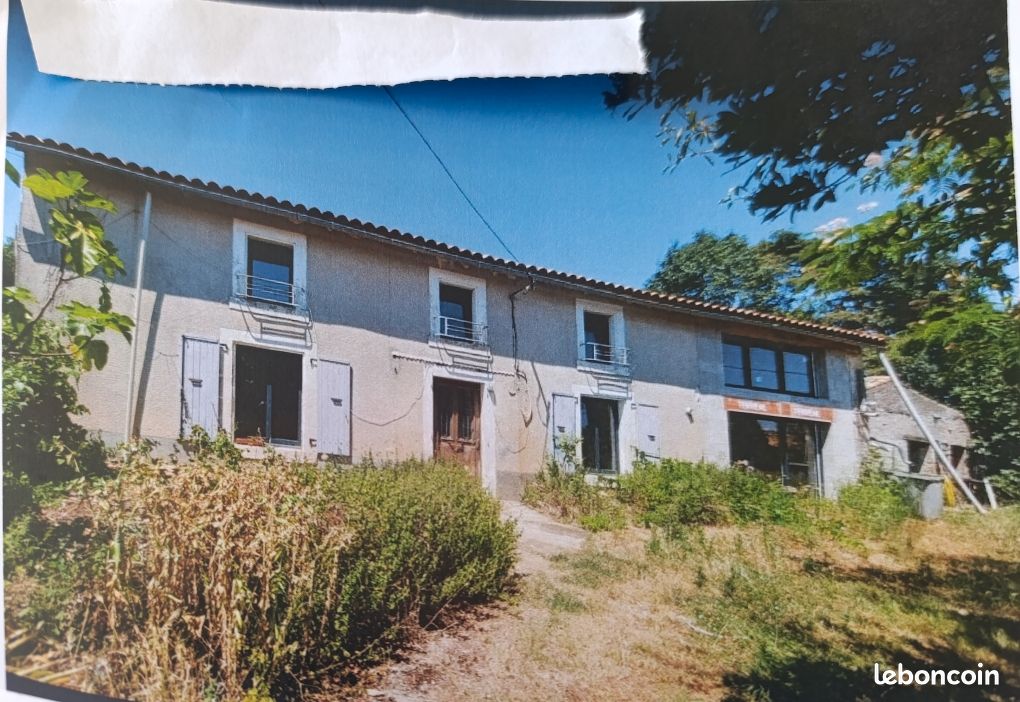 Maison 2 pièces 154 m² · à Nanteuil · 154 m² · 105 000 €