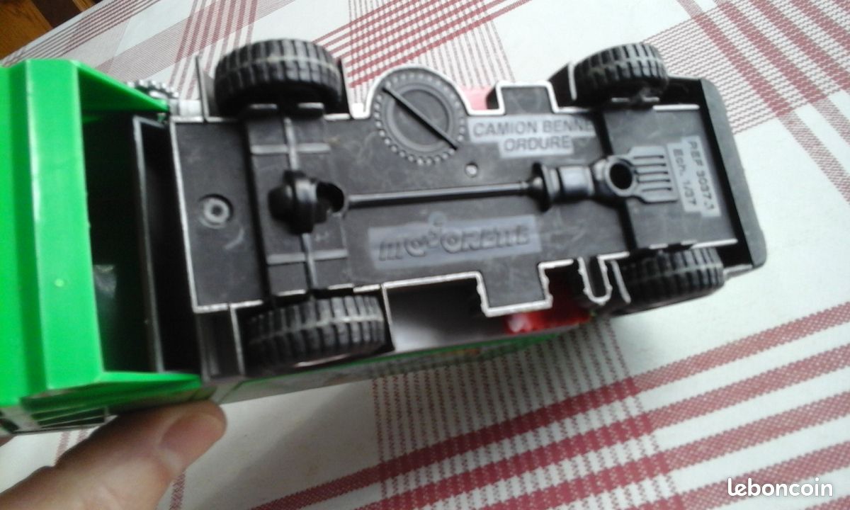 Camion benne ordure (image 6)