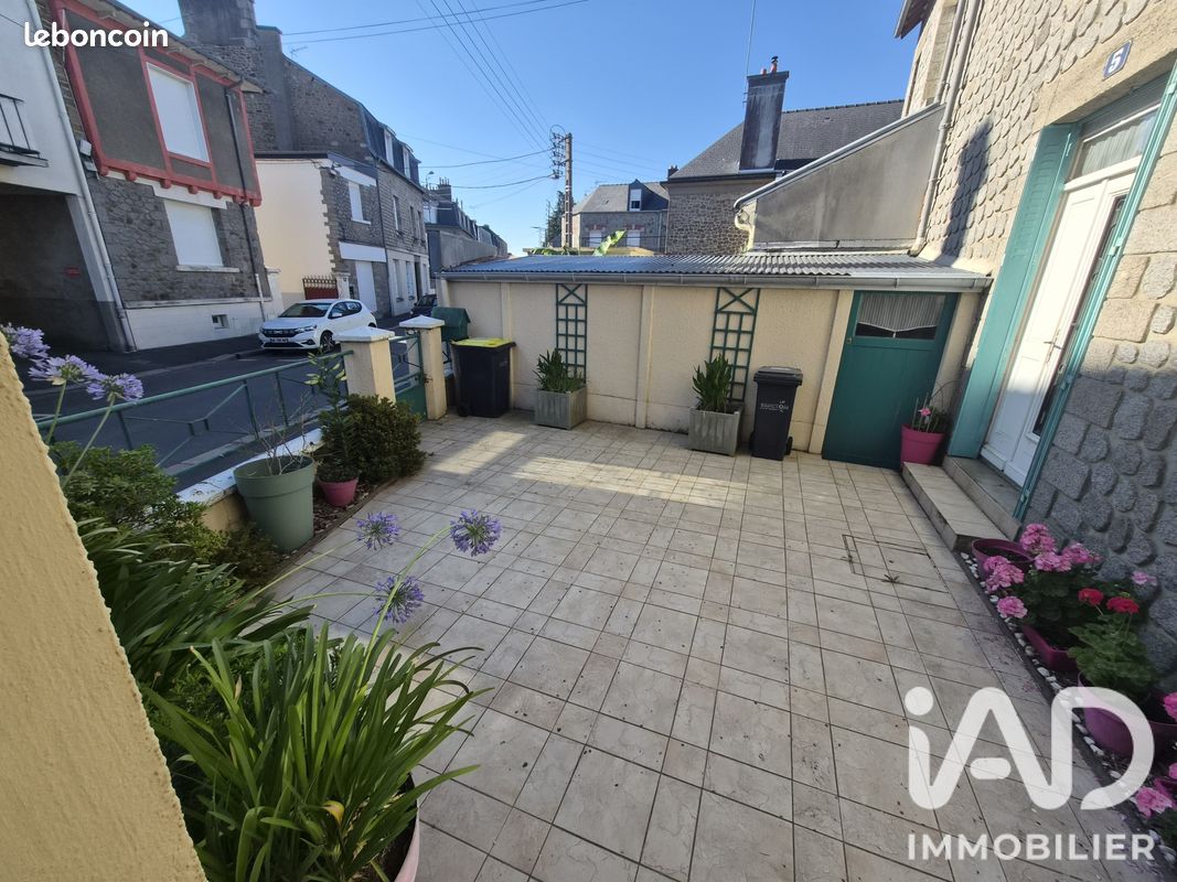 Maison 6 pièces 116 m² · à Fougères · 116 m² · 165 000 €