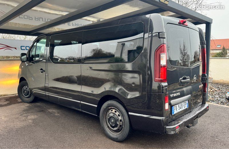 Opel Vivaro Combi 9 places 1.6 140 (image 2)