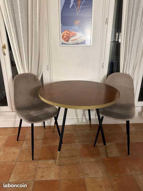 Ensemble table et chaises (image 1)