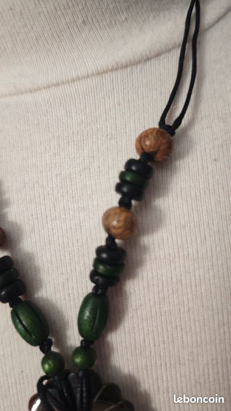 Collier Ethnique Vert Avec Breloque - Perles Et Style Bohème - Occasion - Sans Marque