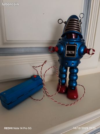 Vente Jouet robot mécanique en métal, tôle et fer blanc