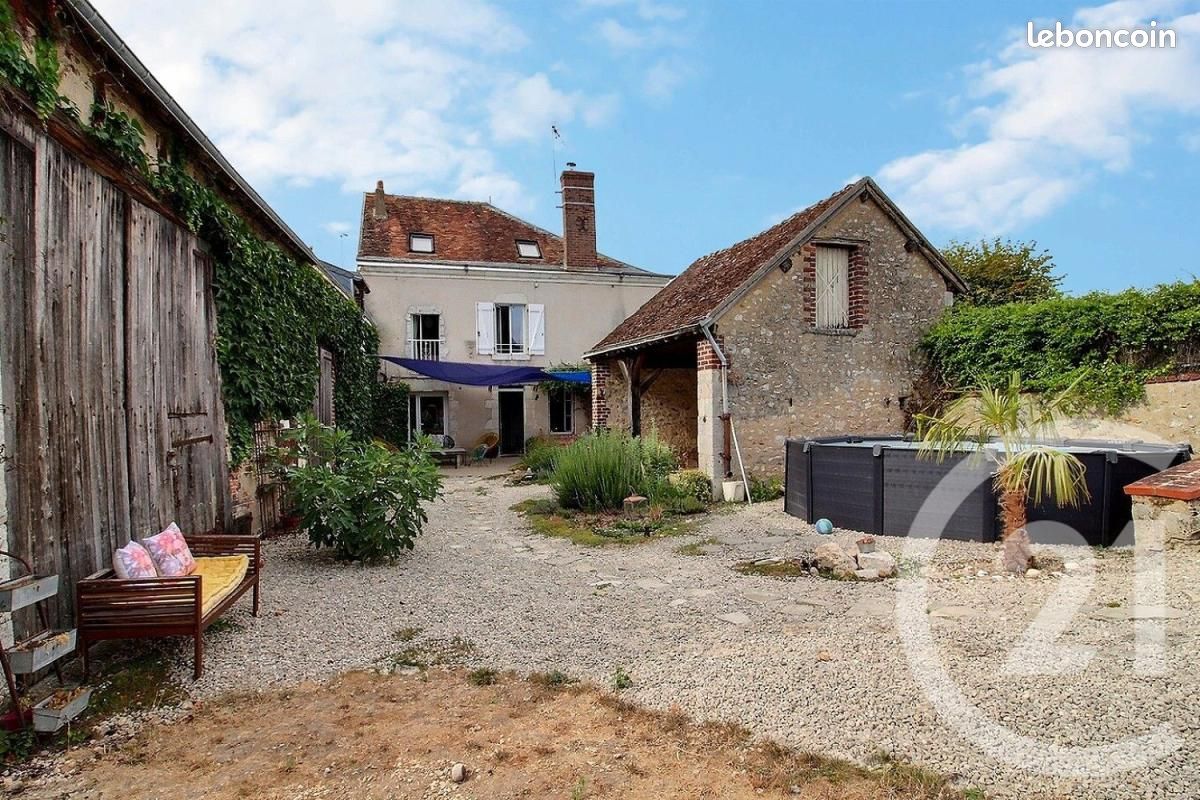 Maison 7 pièces 201 m² · à Selommes · 201 m² · 195 000 €
