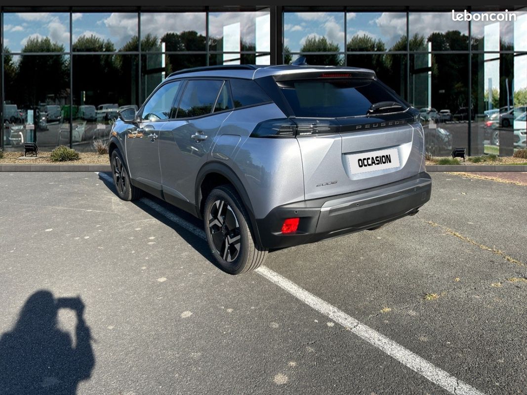 Peugeot 2008 (2) 100 ch ALLURE (image 3)