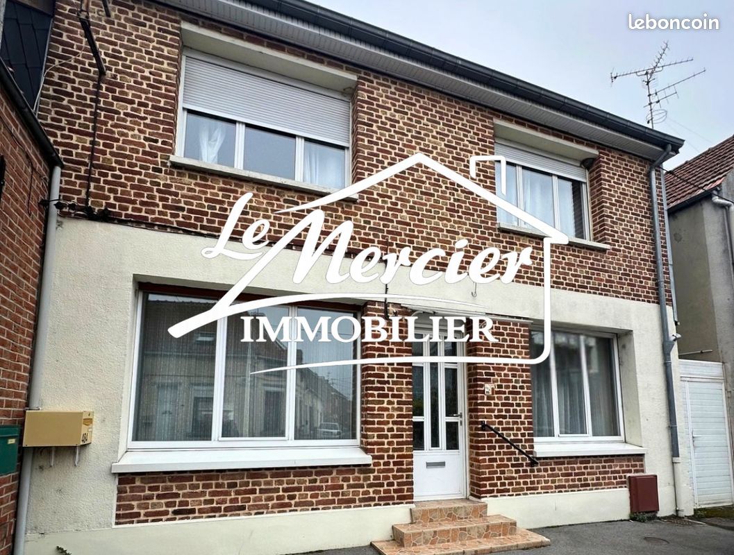 Maison 7 pièces 146 m² · à Crespin · 146 m² · 164 500 €