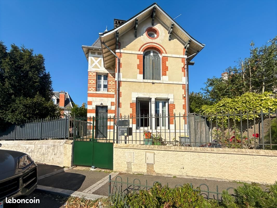 Maison 5 pièces 120 m² · à Orléans · 120 m² · 275 600 €