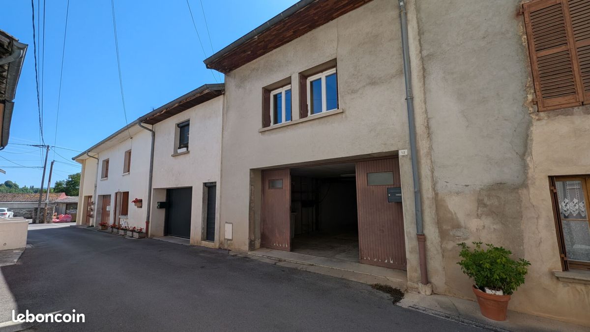 Maison 3 pièces 59 m² · à Cousance · 59 m² · 82 000 €