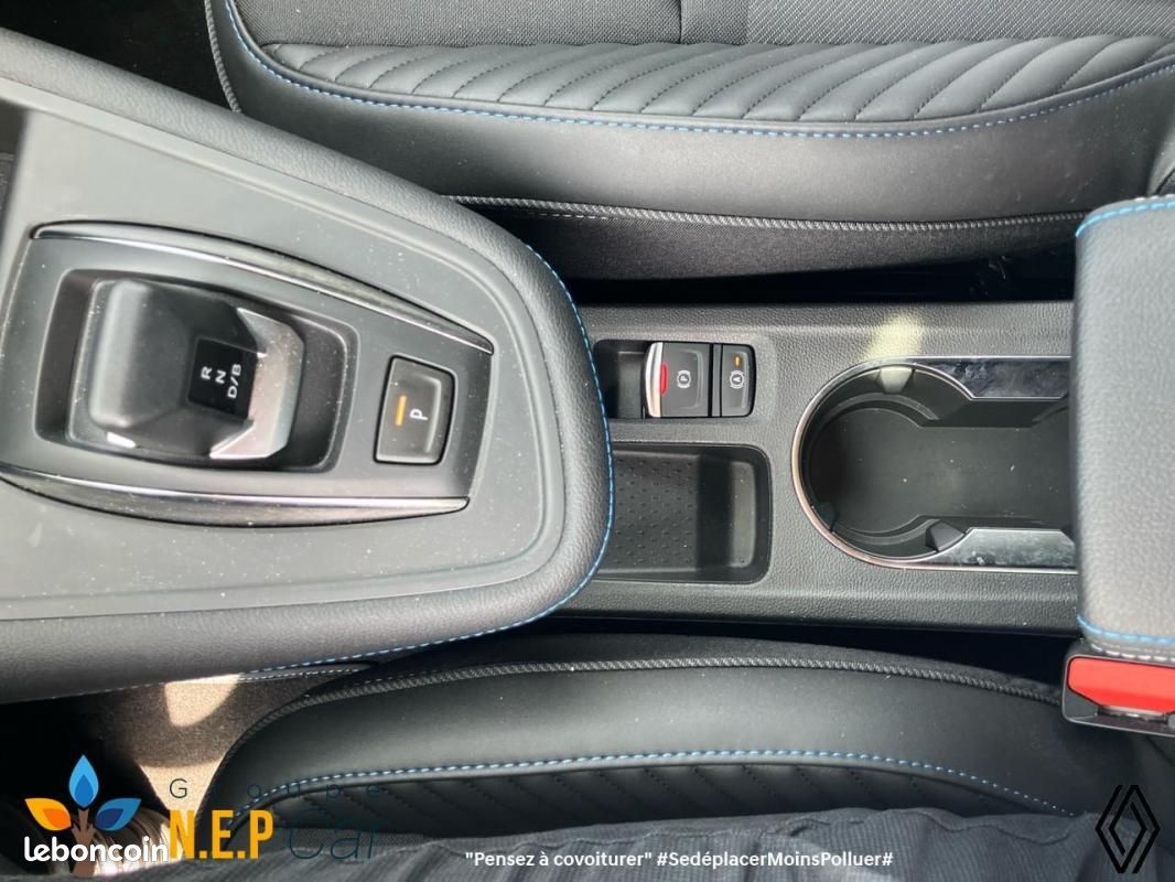 Renault Captur E-Tech full hybrid 160 ch Techno (image 13)