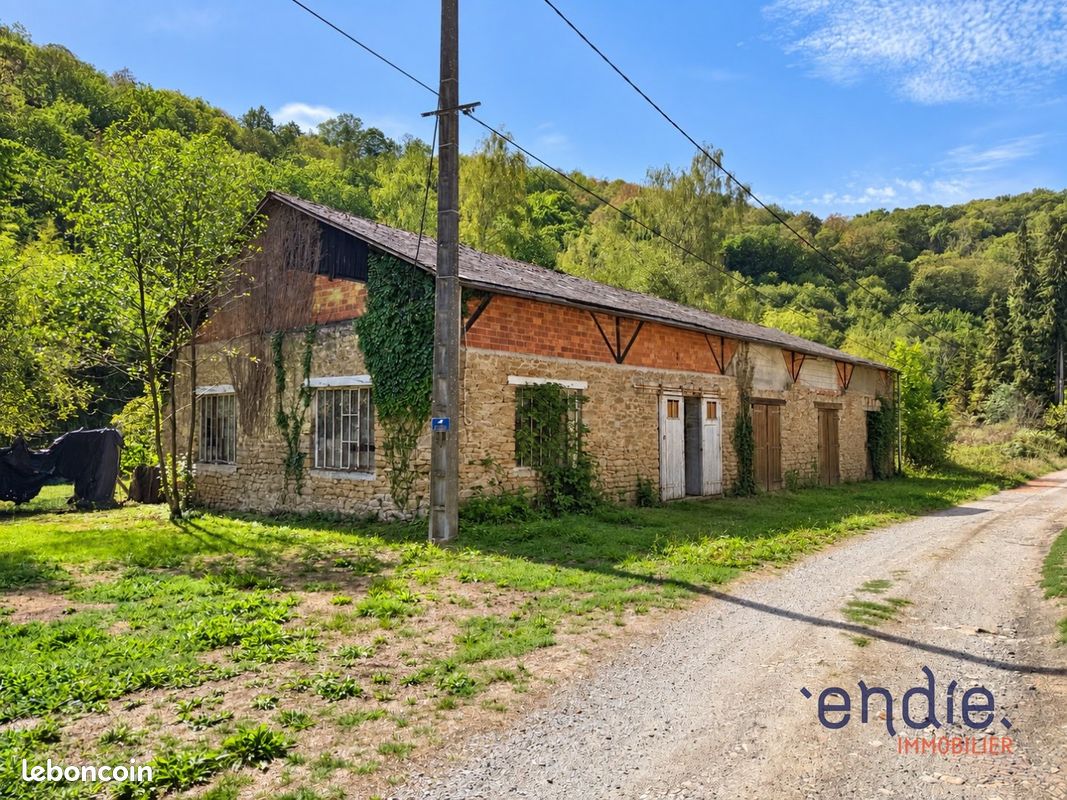 1 pièce 1250 m² · à Châteauponsac · 1 250 m² · 97 000 €