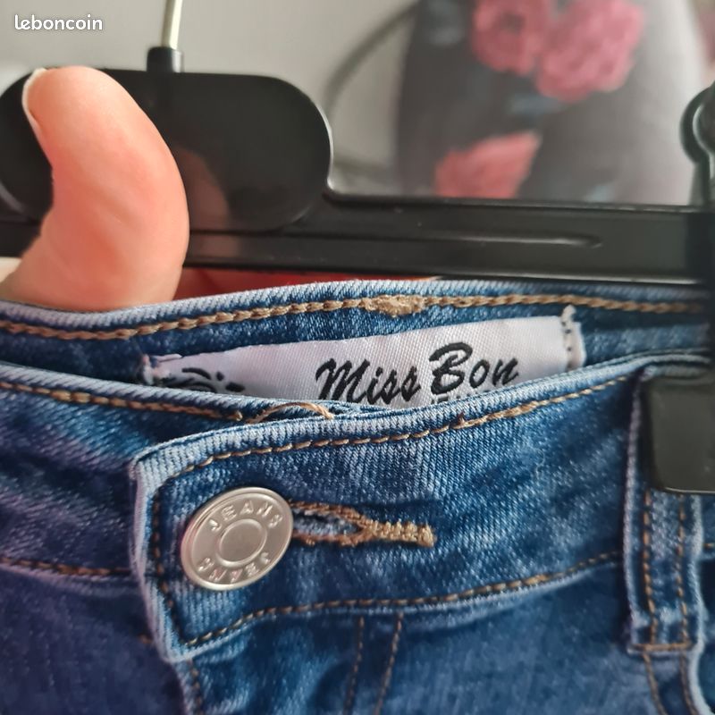 Jean Skinny Miss Me Taille 24x30 - Bleu Moyen, Coutures Dorées, Neuf Avec étiquette