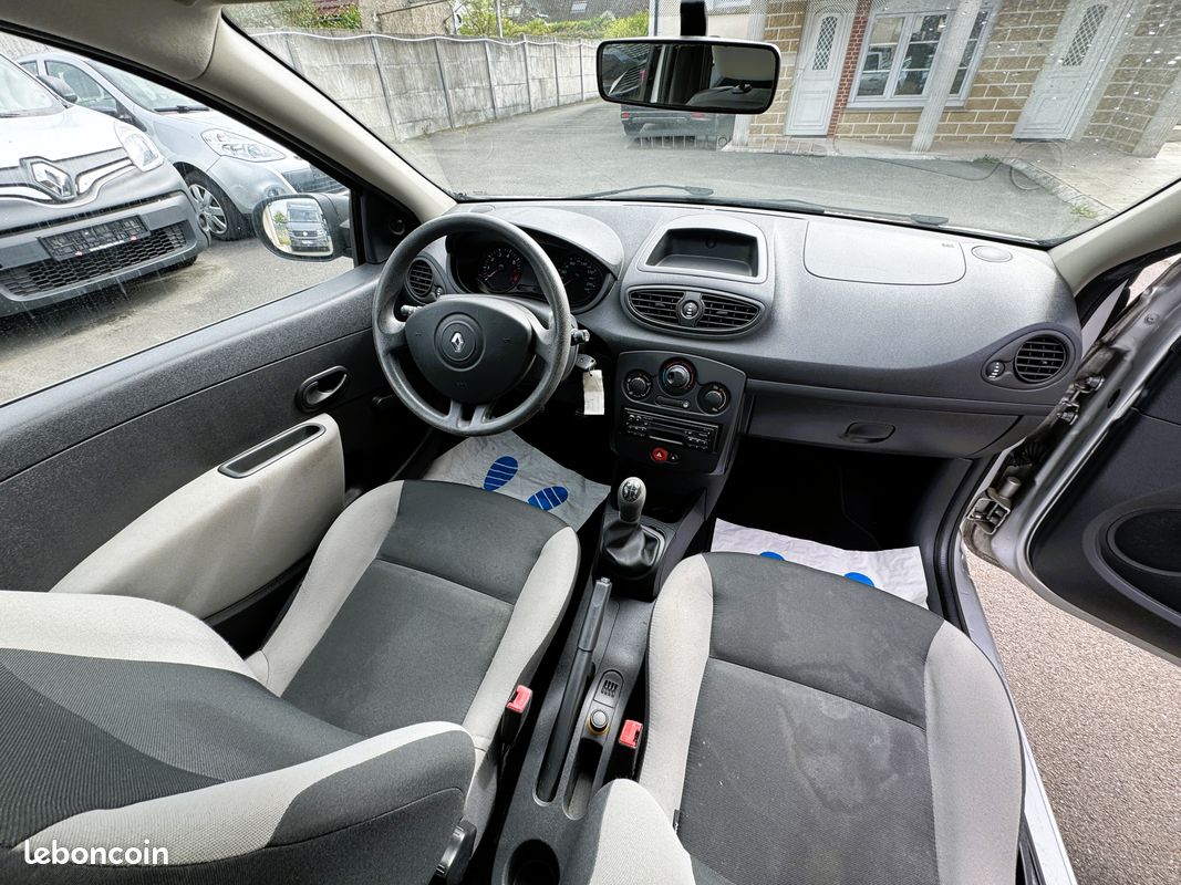 RENAULT Clio III 1.2 I 75 cv 56000 KM GARANTIE (image 9)