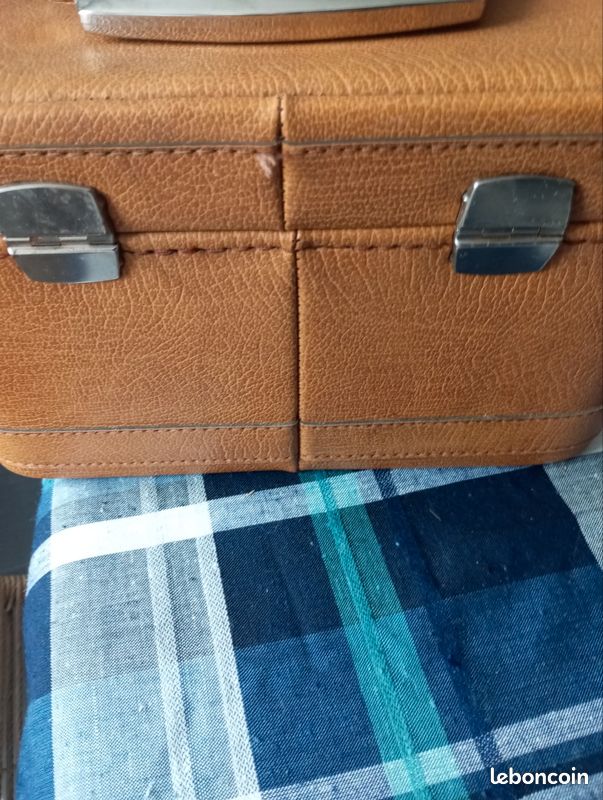 Vanity case signe chastain (image 12)