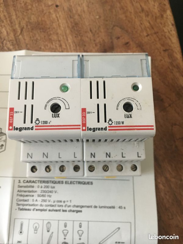 Interrupteur crépusculaire avec sonde extérieur IP65