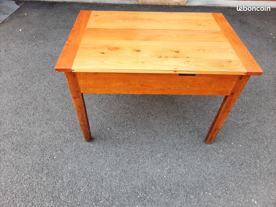 Table en mélèze (image 2)