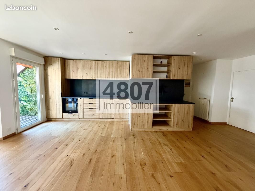 Appartement 3 pièces 70 m² · à Bonneville · 70 m² · 260 000 €