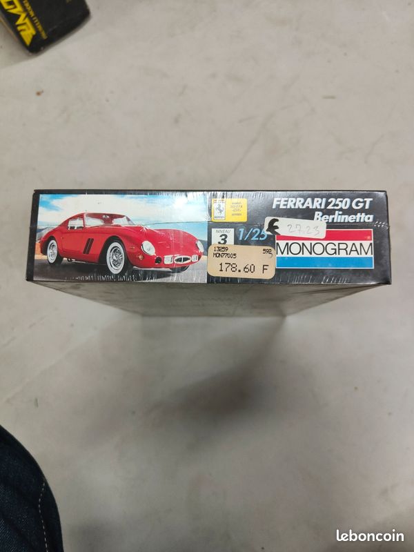 Ferrari 250 LM maquette filoguidée 1/10 rare - FR