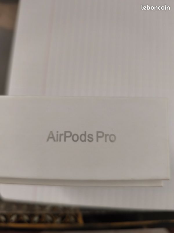 A vendre " AirPods Pro 2e génération (image 3)