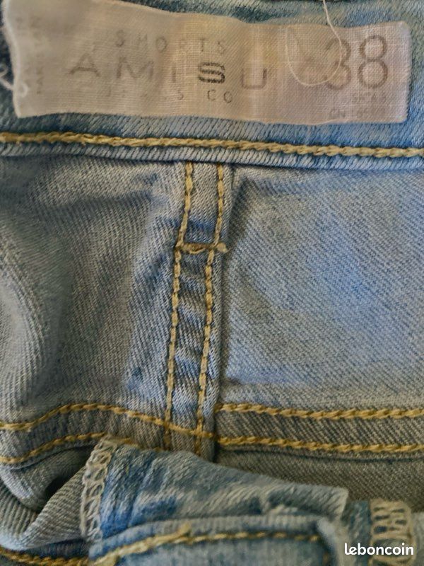 Short bleu clair (image 3)