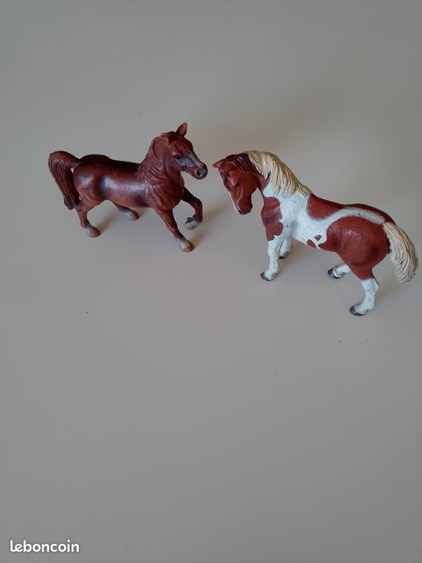 Lot de 2 chevaux Schleich (image 1)
