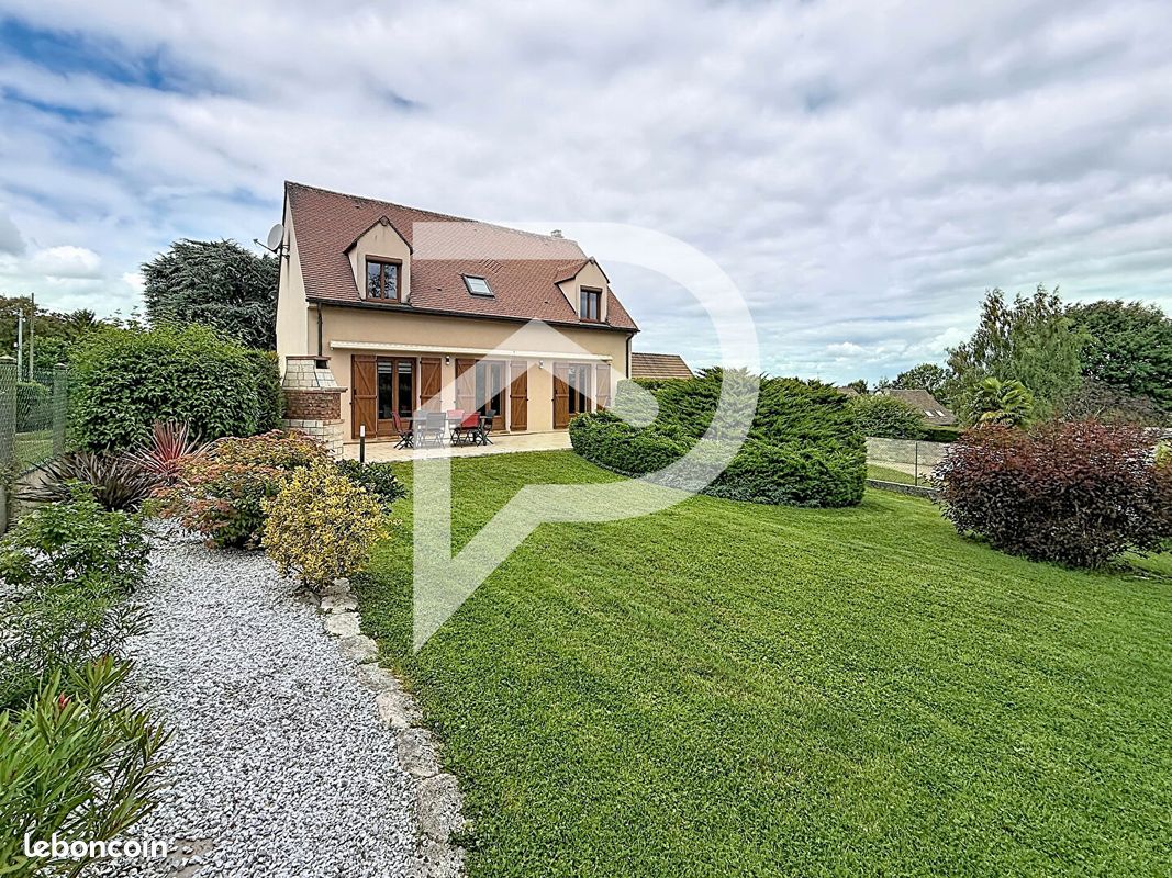 Maison 5 pièces 135 m² · à Saint-Mard · 135 m² · 398 000 €