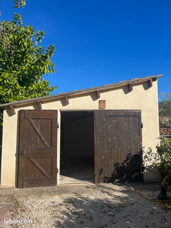 Parking 34 m² · à Nyons · 34 m² · 290 €/mois