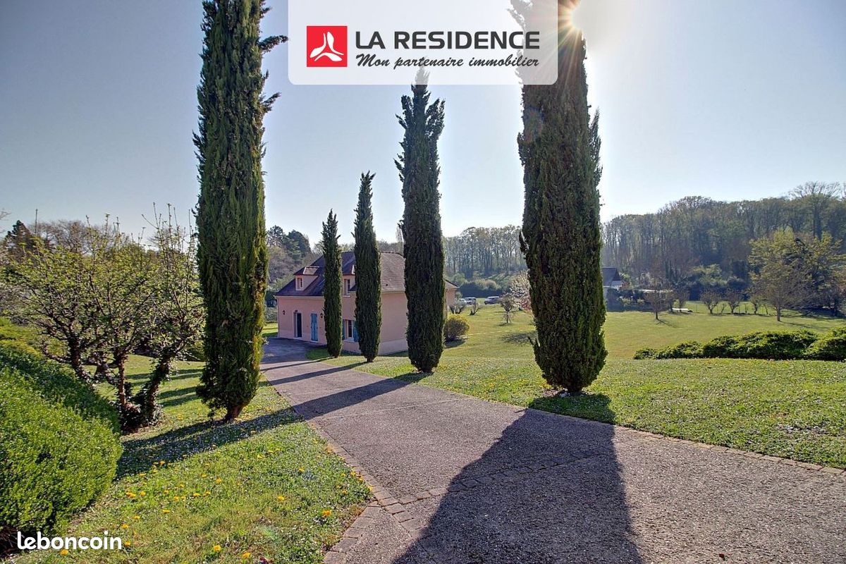Maison 8 pièces 239 m² · à Chambourcy · 239 m² · 1 200 000 €