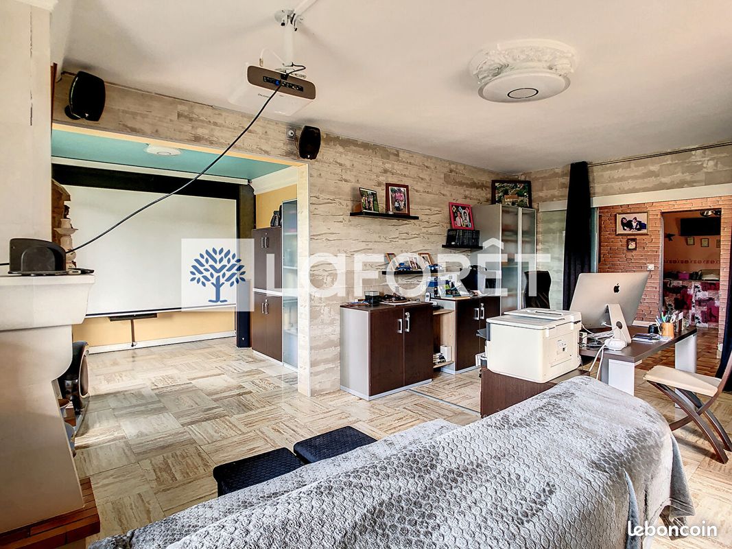 Propriété 10 pièces 320 m² - Saint-Généroux 79600 (image principale 6)