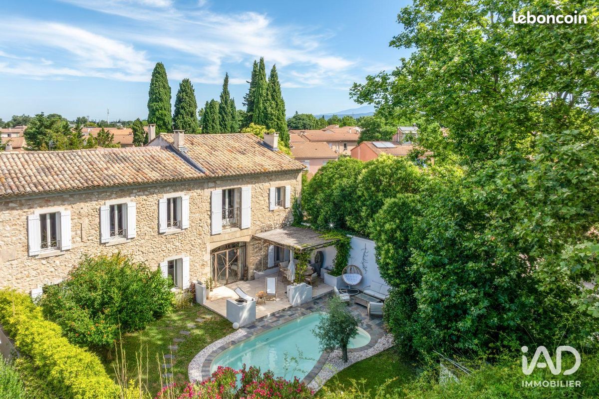 Maison 6 pièces 292 m² · à Cavaillon · 292 m² · 680 000 €