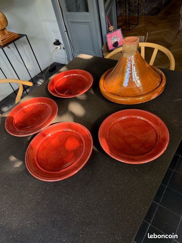 Tajine traditionnel & 4 assiettes vernissées Marocaines (image 1)
