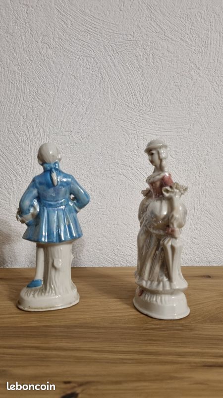 Figurines marquise en faïence polychrome (image 4)