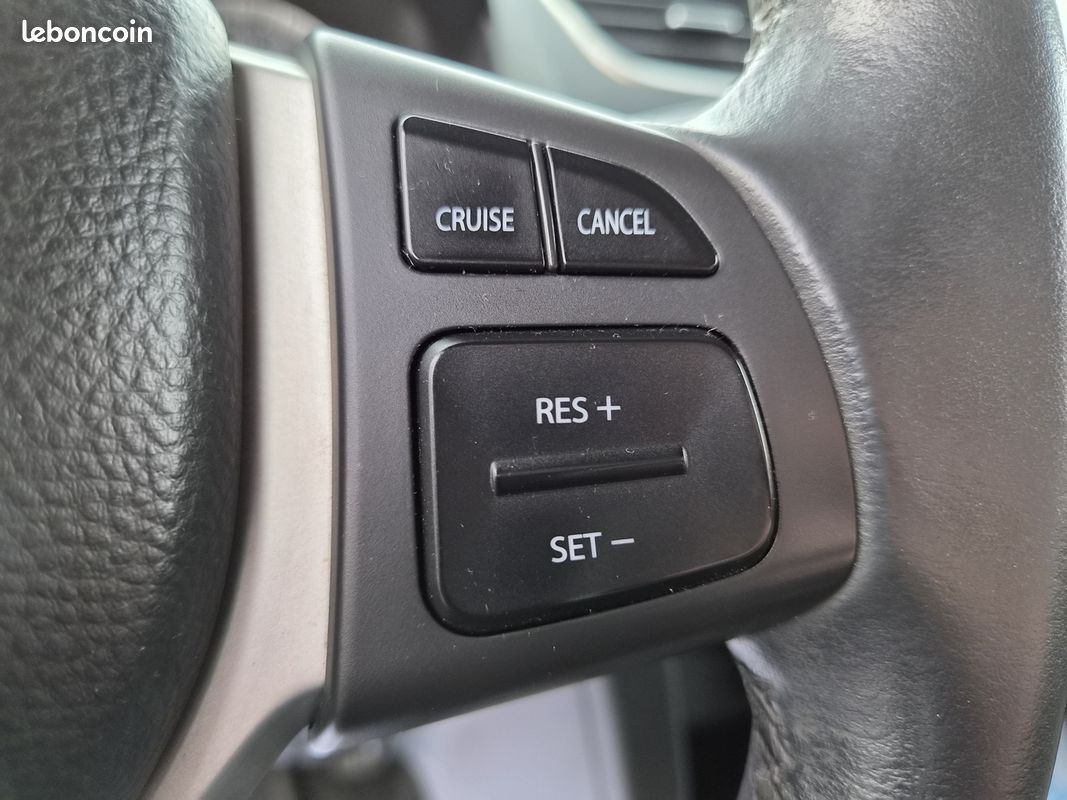 Suzuki SWIFT 1.3 DDIS 75CH GLX 3 PORTES (image 11)