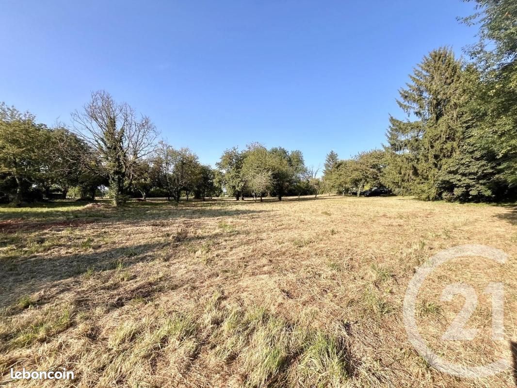 Terrain 2 500 m² Les Abrets En Dauphine · à Les Abrets en Dauphiné · 96 000 €