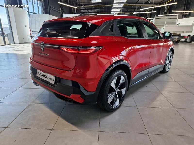 Renault Megane E-Tech Electric EV40 130ch Equilibre standard charge (image 5)