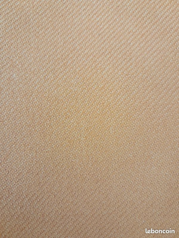 Coupon de tissu epais (image 1)