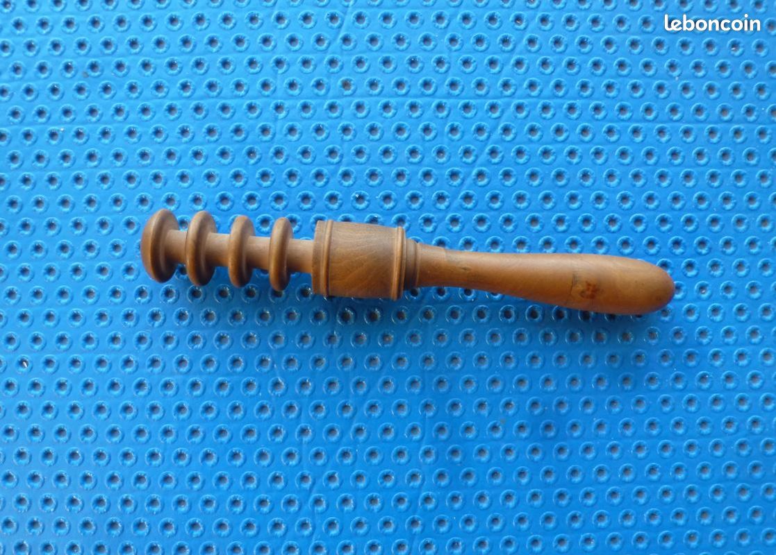 ANCIENNE COUSETTE CHAT Et Lune Ciseaux Bobine Porte Aiguille Couture De A Coudre EUR 20,00