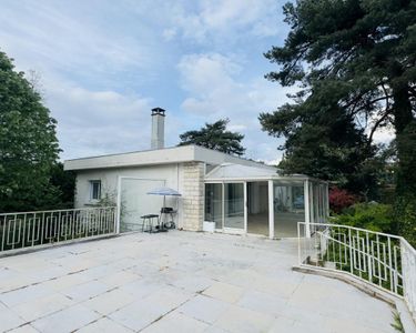 Maison 850 000 € - 300 m²
