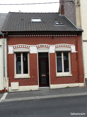 Maison 200 m mairie d'Albert, proche d'un collège et d'un lycée