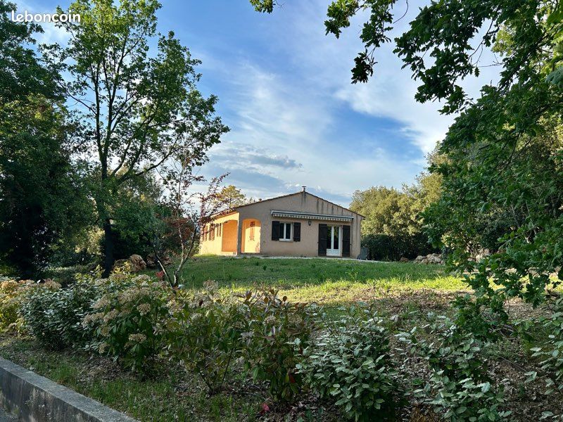 Maison 4 pièces 112 m² · à Saint-Paul-en-Forêt · 112 m² · 490 000 €