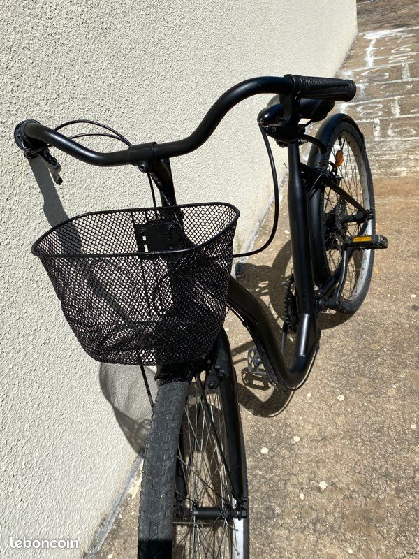 Vélo de ville noir (image 4)