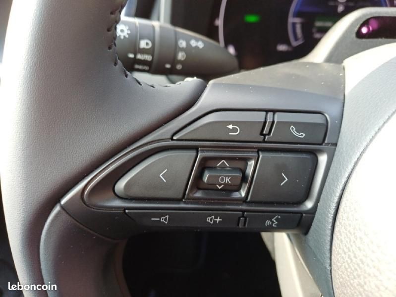 Toyota Aygo X 116h Graphic (image 21)