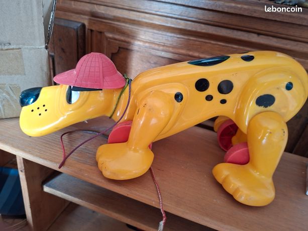Chien à tirer Rufo Playskool - Jeux & Jouets