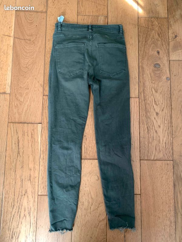 Jeans ZARA Slim Couleur Kaki - Modèle Neuf Avec étiquettes, Coupe Ajustée